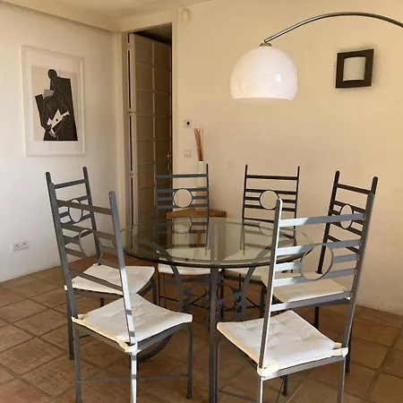 La Des Pins A Benat Villa *